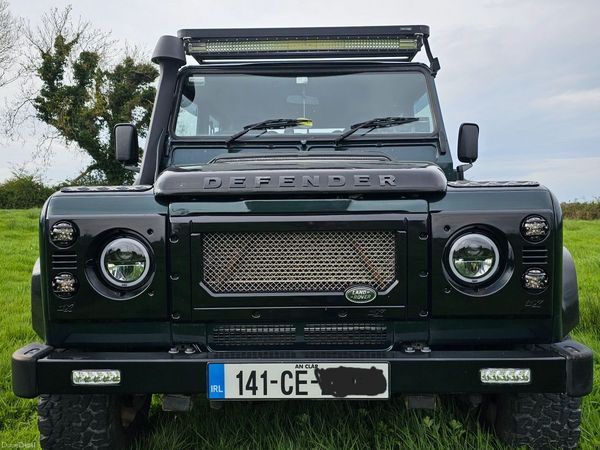 Land Rover Defender SUV, Diesel, 2014, Green