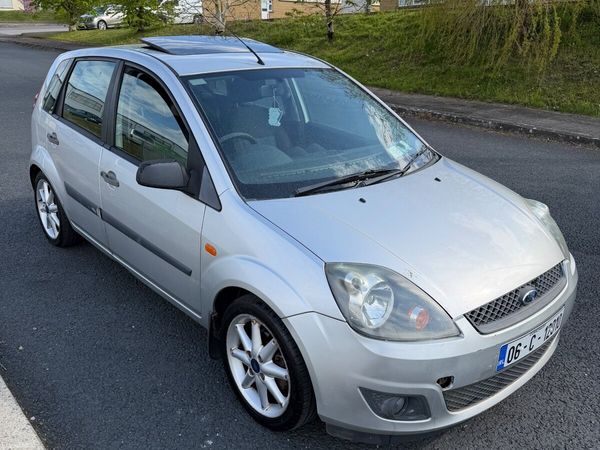 Ford Fiesta Hatchback, Petrol, 2006, Silver