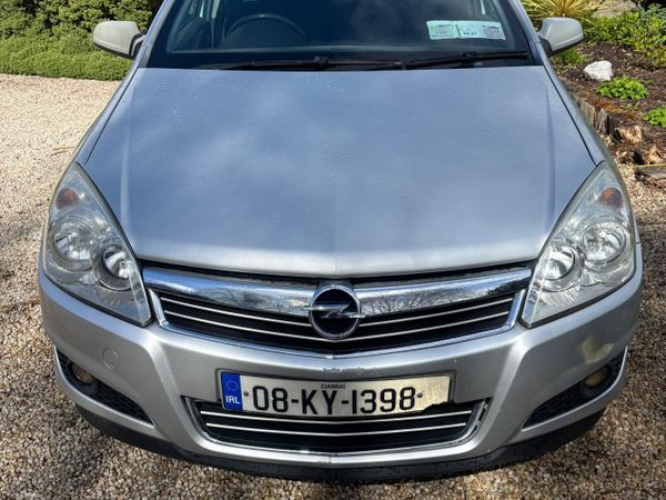 Opel Astra Hatchback, Petrol, 2008, Silver
