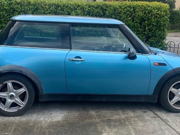 Mini One Hatchback, Petrol, 2005, Blue