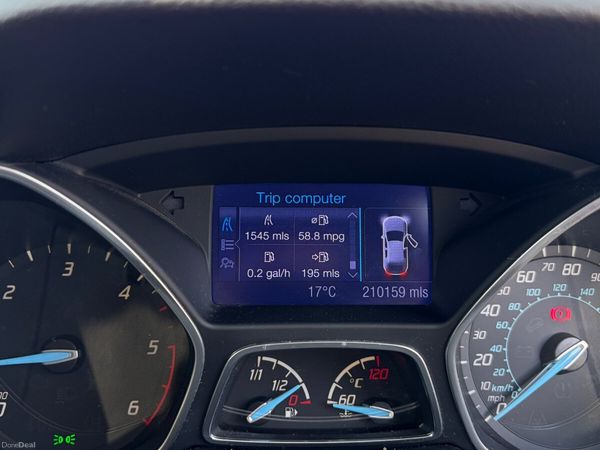 Ford Focus Hatchback, Diesel, 2013, Red