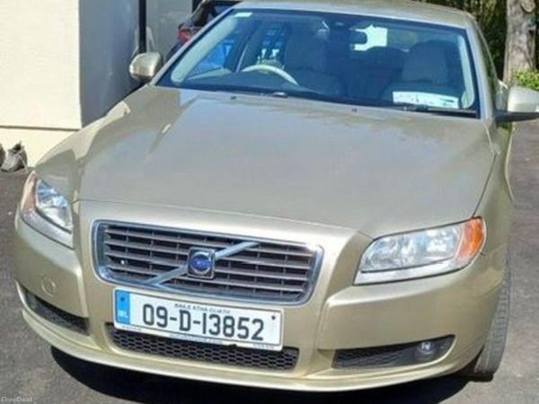 Volvo S80 Saloon, 2009, Gold
