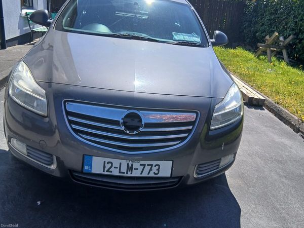 Vauxhall Insignia Hatchback, Diesel, 2012, Grey