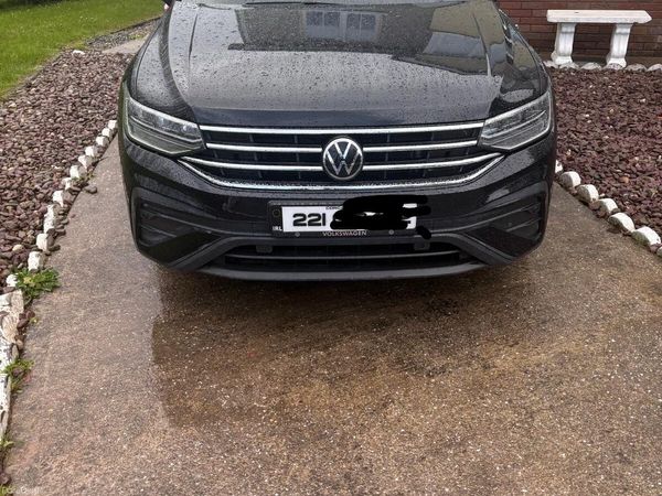Volkswagen Tiguan SUV, Diesel, 2022, Black