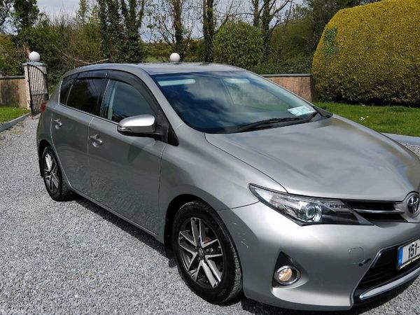 Toyota Auris Hatchback, Diesel, 2015, Grey