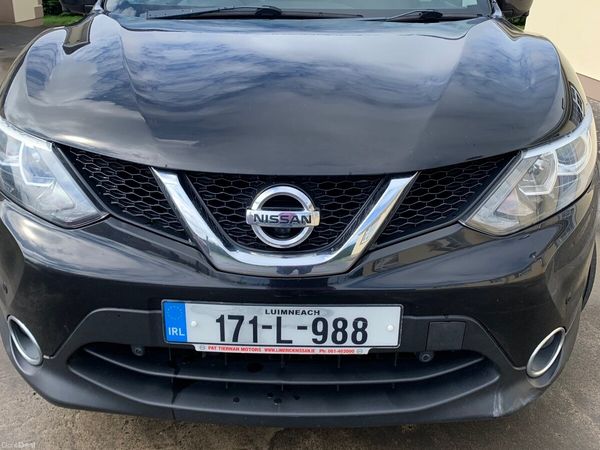 Nissan Qashqai SUV, Diesel, 2017, Black