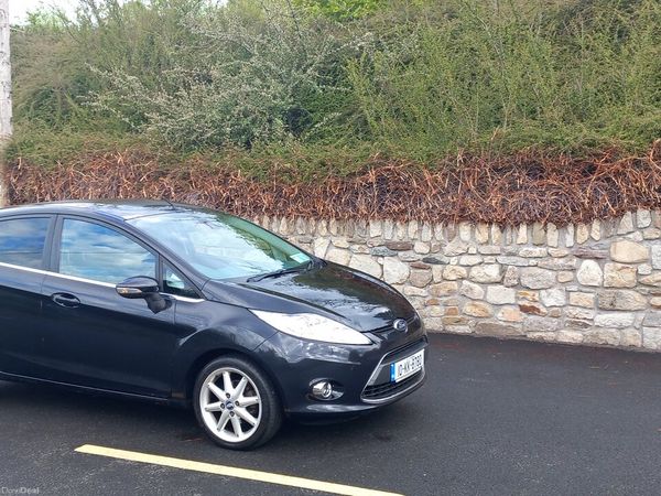 Ford Fiesta Hatchback, Diesel, 2010, Black
