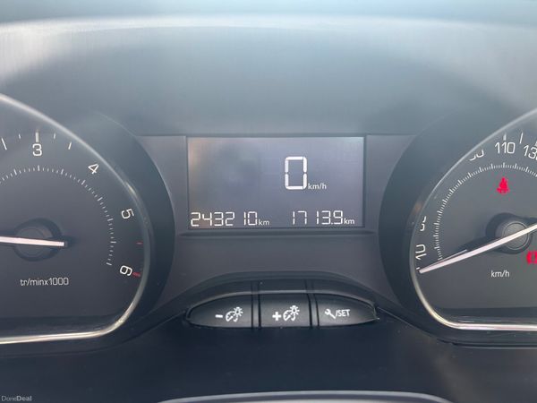 Peugeot 2008 Estate, Diesel, 2014, Grey