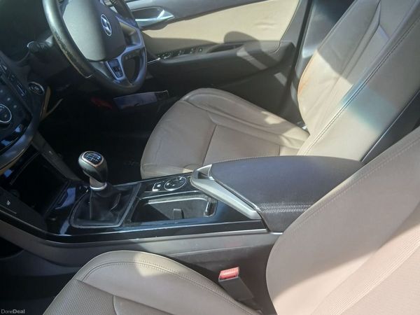 Hyundai i40 Estate/Jeep, Diesel, 2015, Beige