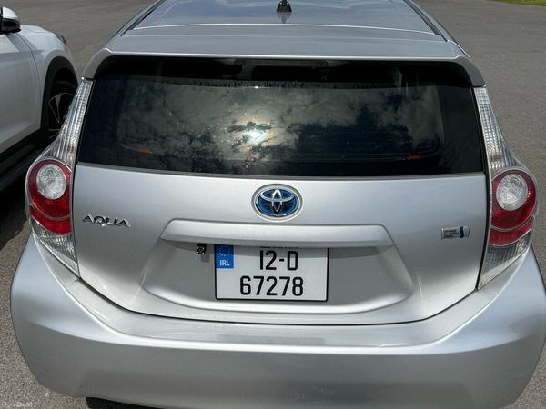 Toyota Aqua Hatchback, Petrol Hybrid, 2012, Silver