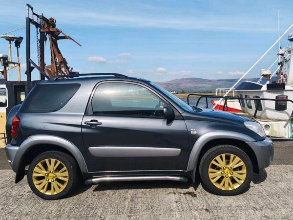 Toyota RAV4 SUV, Petrol, 2005, Grey