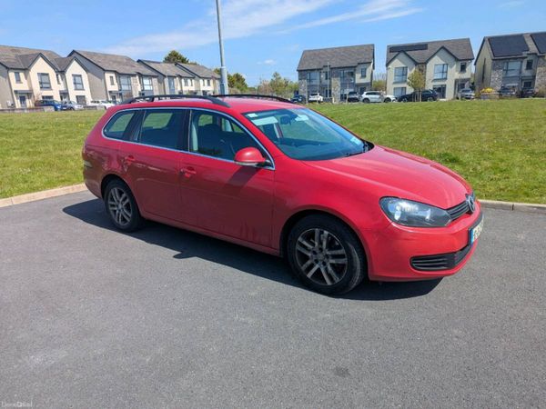 Volkswagen Golf Estate, Diesel, 2010, Red
