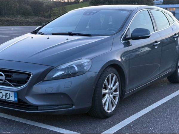 Volvo V40 Hatchback, Diesel, 2013, Grey