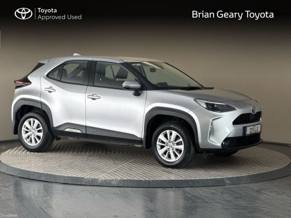 Toyota Yaris Cross Hatchback, Petrol Hybrid, 2023, Silver