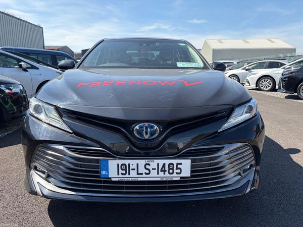 Toyota Camry Saloon, Petrol Hybrid, 2019, Black