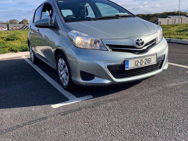 Toyota Yaris Hatchback, Petrol, 2012, Green