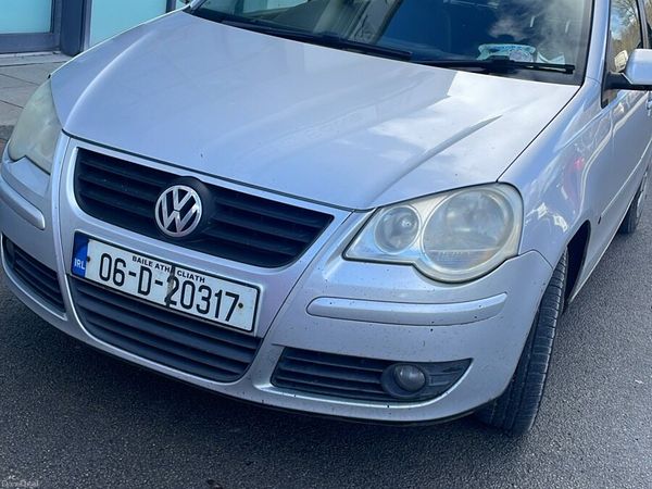 Volkswagen Polo Hatchback, Petrol, 2006, Silver