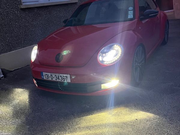 Volkswagen Beetle Hatchback, Petrol, 2013, Red