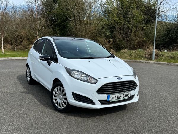 Ford Fiesta Hatchback, Petrol, 2015, White