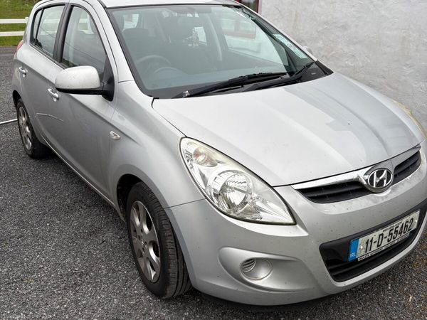 Hyundai i20 Hatchback, Petrol, 2011, Silver