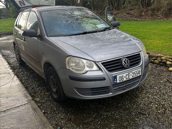 Volkswagen Polo Hatchback, Petrol, 2006, Silver