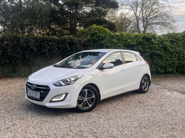 Hyundai i30 Hatchback, Diesel, 2016, White