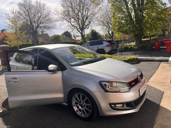 Volkswagen Polo Hatchback, Petrol, 2013, Silver