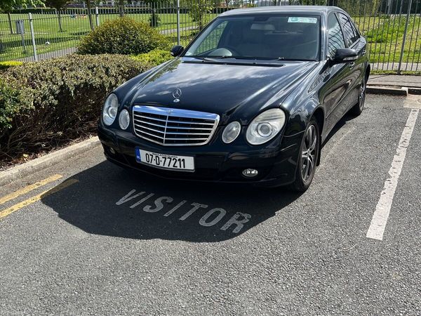 Mercedes-Benz E-Class Saloon, Diesel, 2007, Black