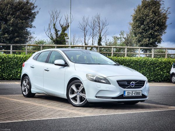 Volvo V40 Hatchback, Petrol, 2013, Blue