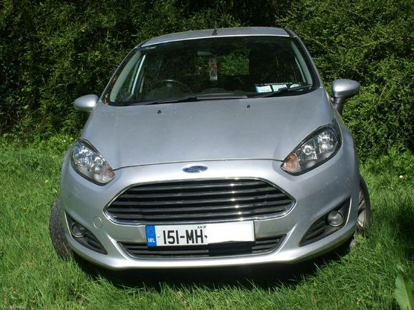 Ford Fiesta Hatchback, Petrol, 2015, Silver