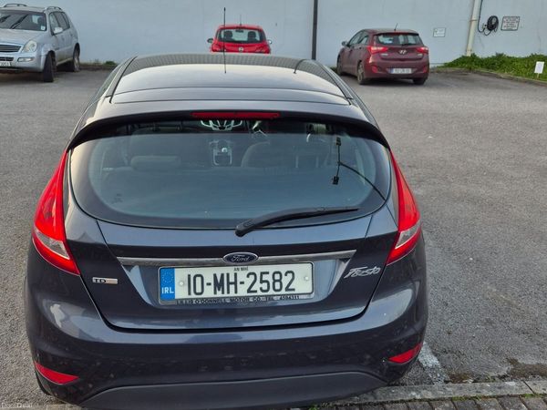 Ford Fiesta Hatchback, Diesel, 2010, Grey