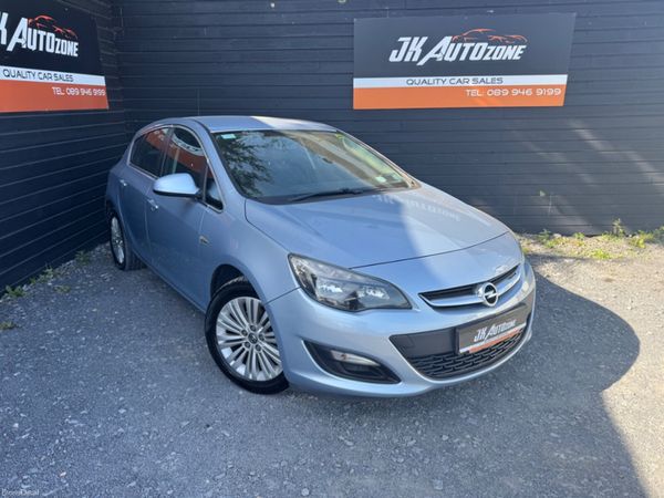 Opel Astra Hatchback, Diesel, 2015, Silver
