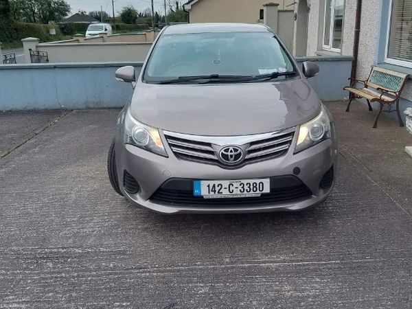 Toyota Avensis Saloon, Diesel, 2014, Bronze