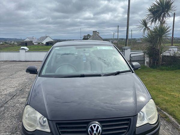 Volkswagen Polo Hatchback, Petrol, 2008, Black