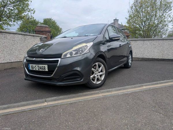 Peugeot 208 Hatchback, Petrol, 2016, Grey