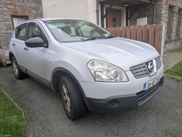 Nissan Qashqai Hatchback, Diesel, 2009, Silver