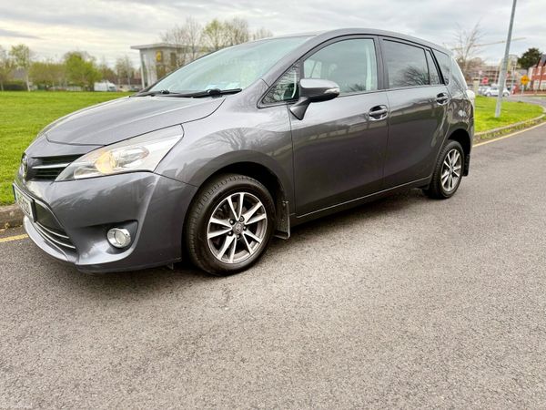 Toyota Verso MPV, Diesel, 2015, Grey