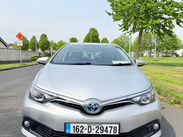 Toyota Auris Hatchback, Petrol Hybrid, 2016, Silver