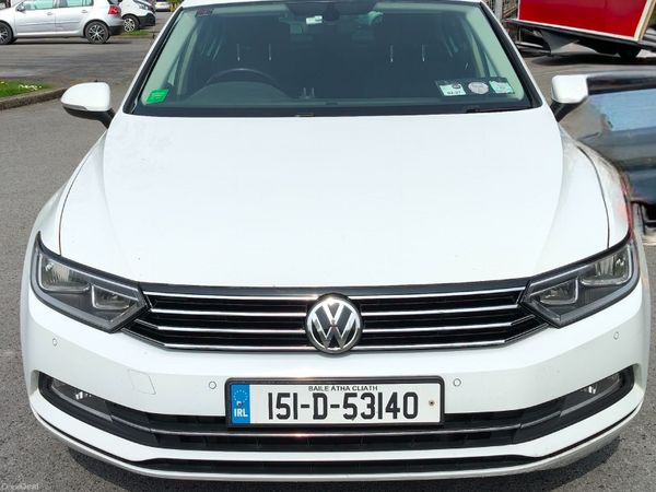 Volkswagen Passat Saloon, Diesel, 2015, White