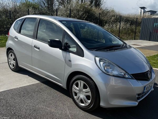 Honda Jazz Hatchback, Petrol, 2014, Grey