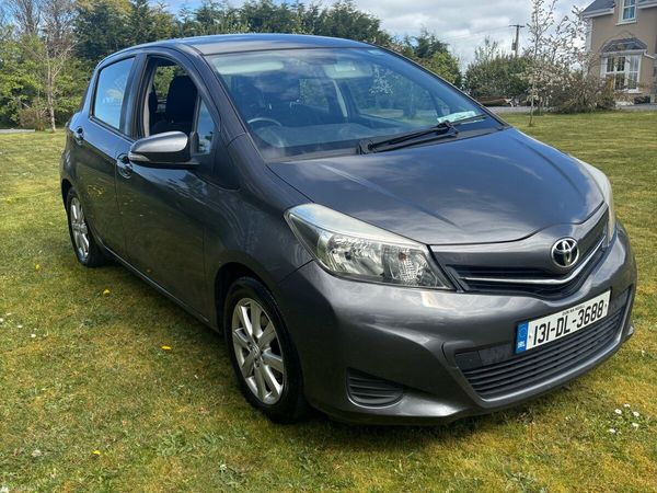 Toyota Yaris Hatchback, Petrol, 2013, Grey