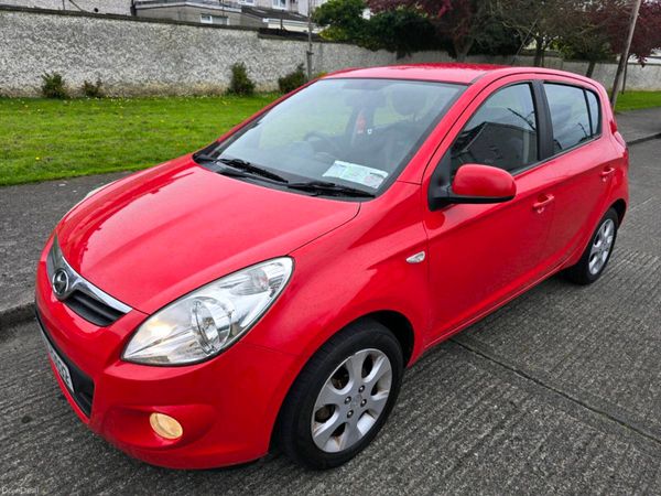 Hyundai i20 Hatchback, Petrol, 2010, Black