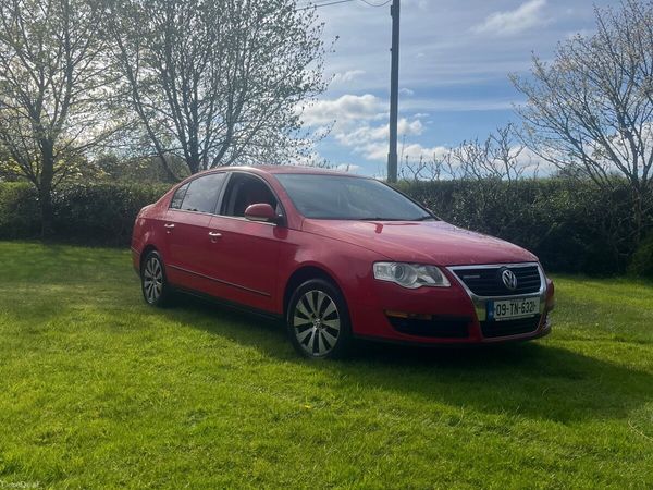 Volkswagen Passat Saloon, Diesel, 2009, Red