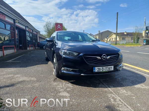 Opel Insignia Hatchback, Diesel, 2021, Blue