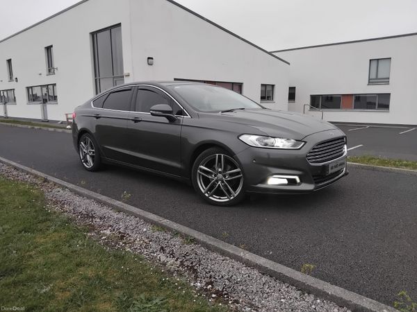 Ford Mondeo Hatchback, Diesel, 2016, Grey