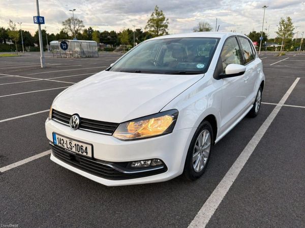 Volkswagen Polo Hatchback, Petrol, 2014, White