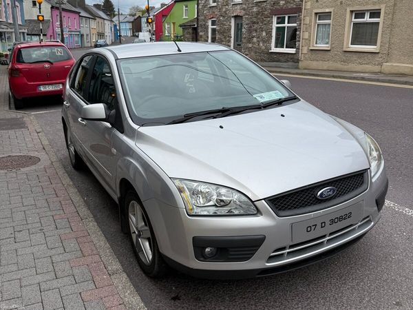 Ford Focus Hatchback, Petrol, 2007, Silver