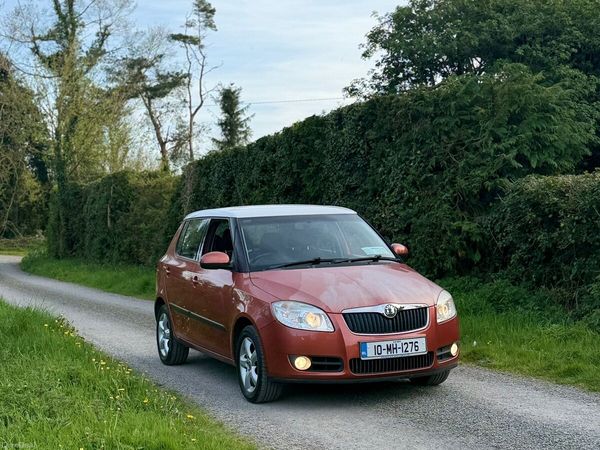 Skoda Fabia Hatchback, Petrol, 2010, Orange