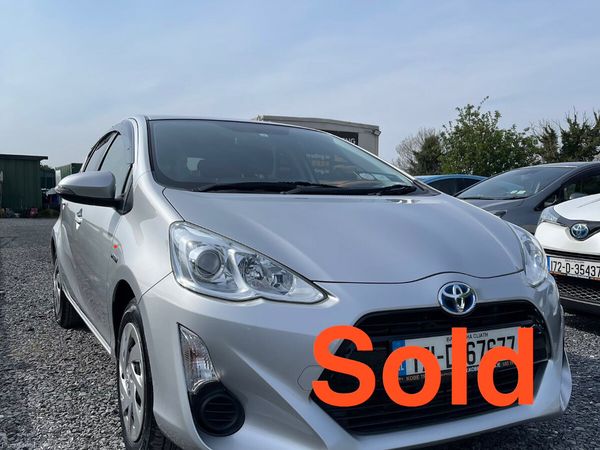 Toyota Aqua Hatchback, Petrol Hybrid, 2017, Silver