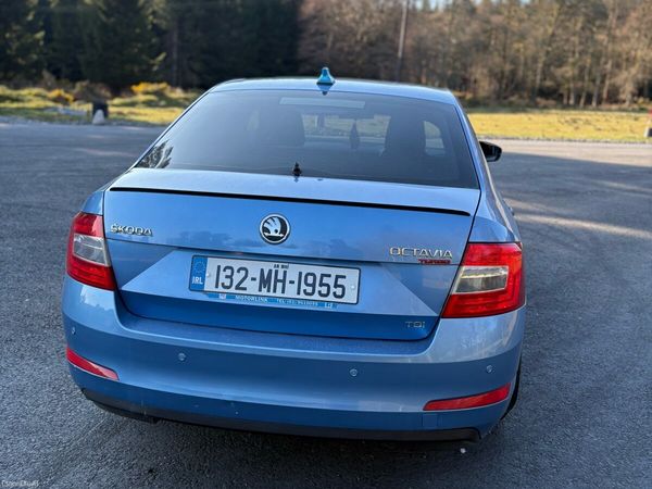 Skoda Octavia Hatchback, Diesel, 2013, Blue